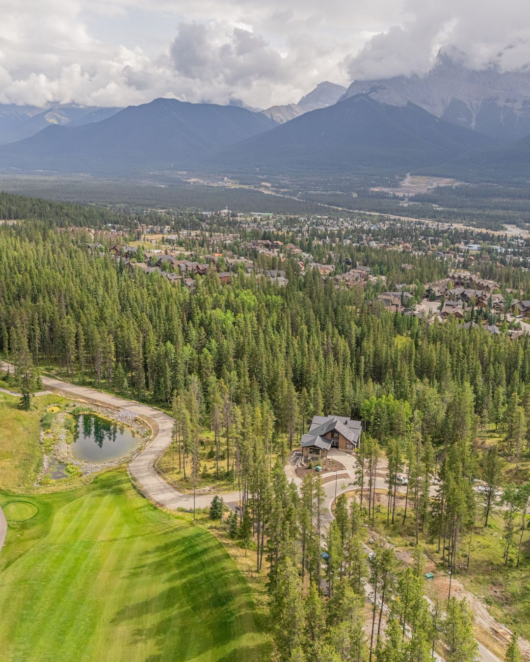 Silvertip from the air, the golf course and the house in the trees
