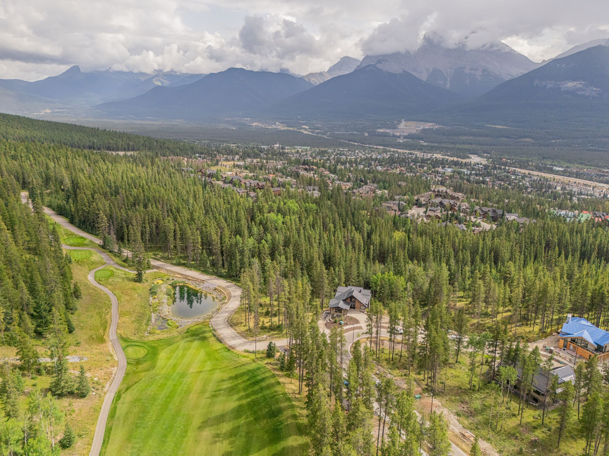 Silvertip from the air, the golf course and the house in the trees